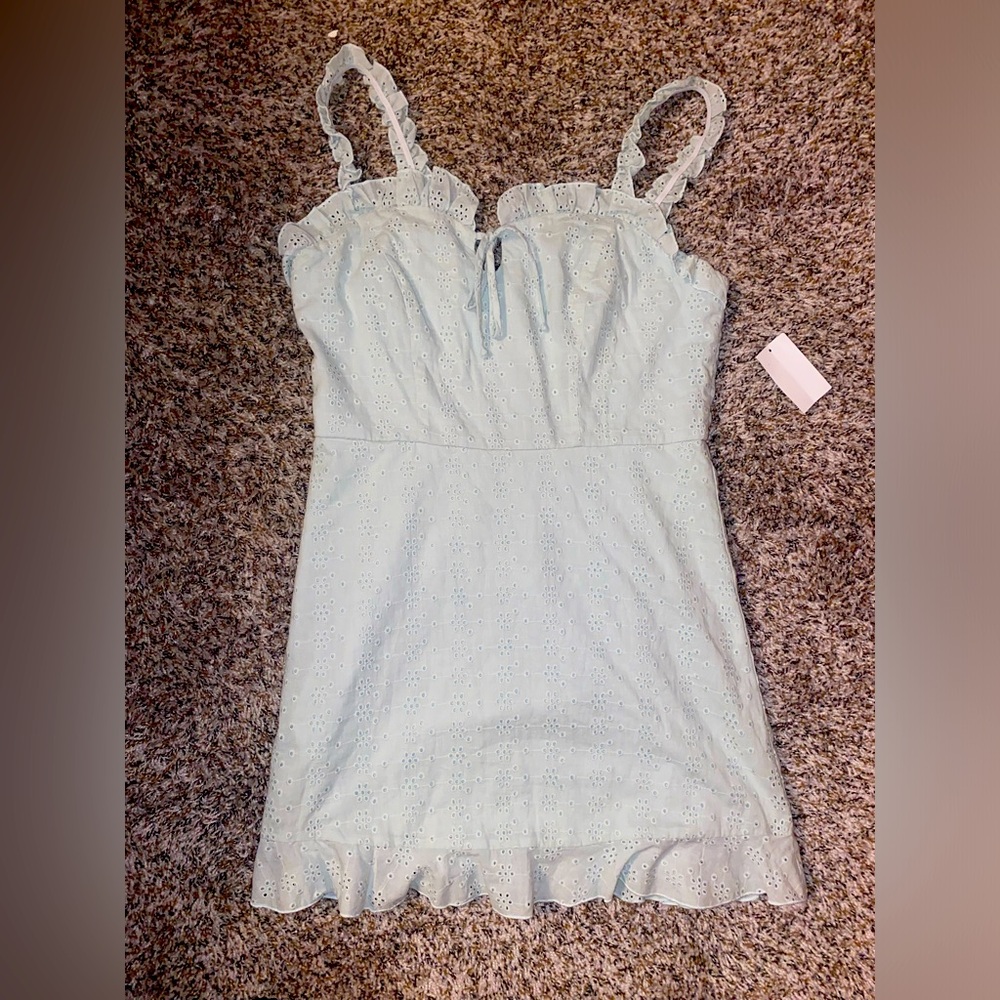 B. Smart safe green dress
